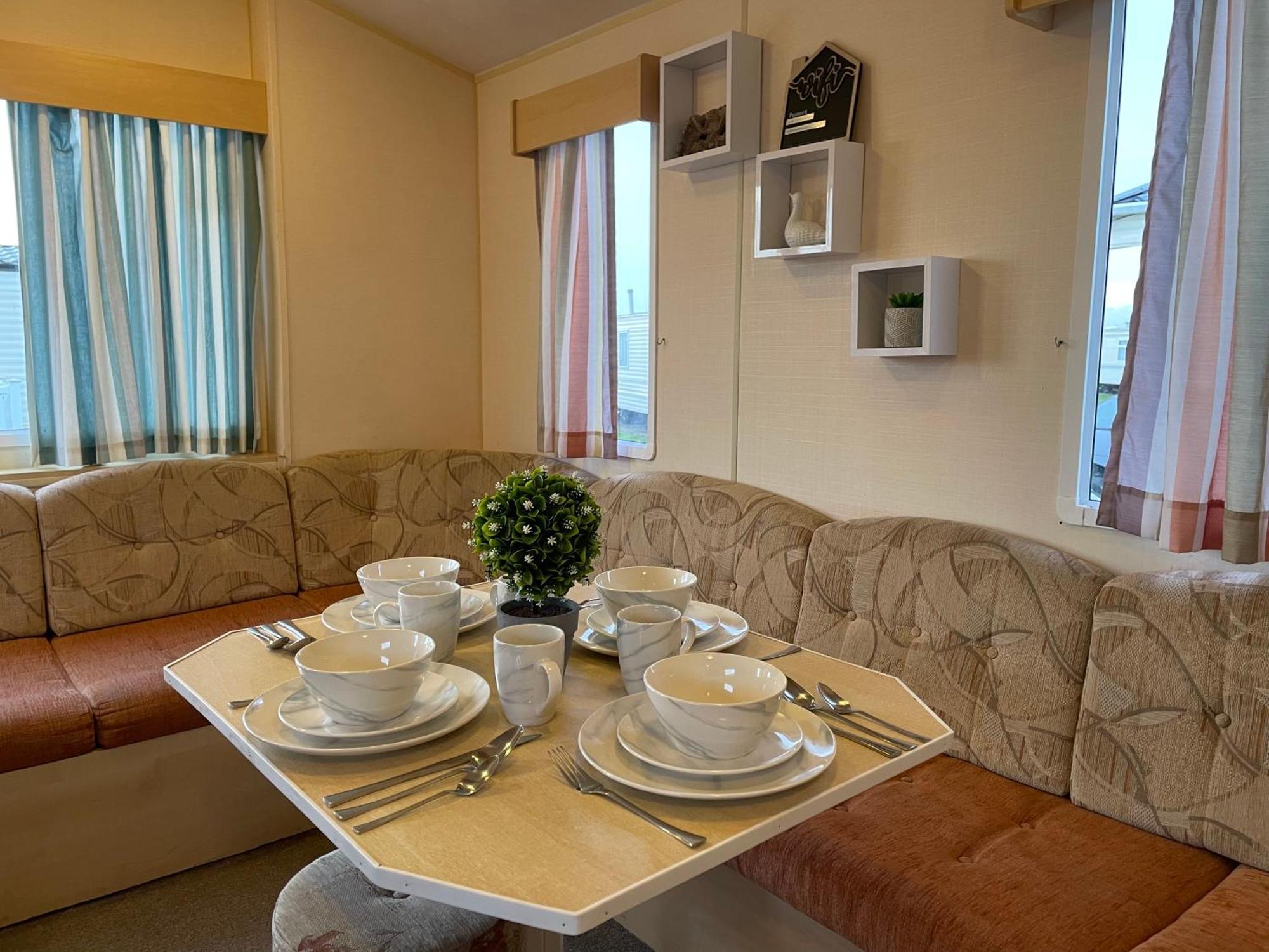 Bella Vista - On The Clacton-on-Sea